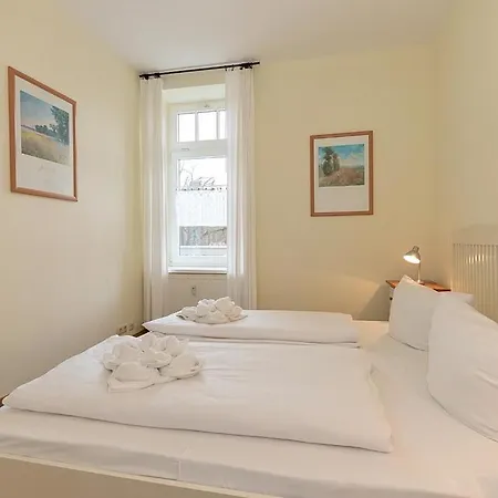 Strandstrasse 32 Strandstrasse 32-19 * Ostseebad Kühlungsborn